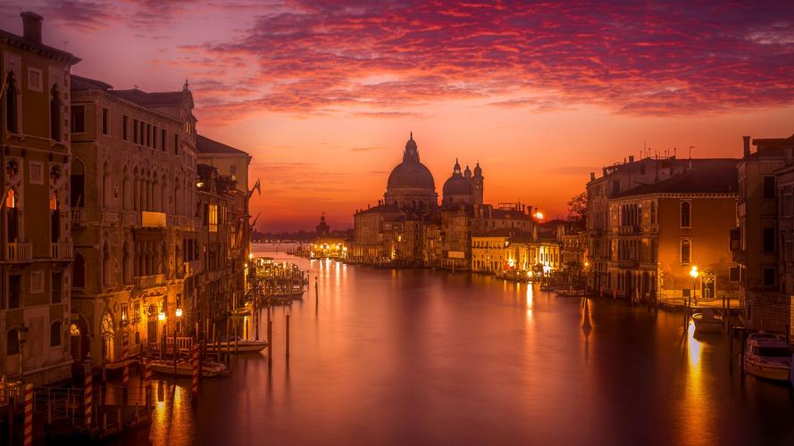 威尼斯的傍晚视频（威尼斯晚上的风景）
